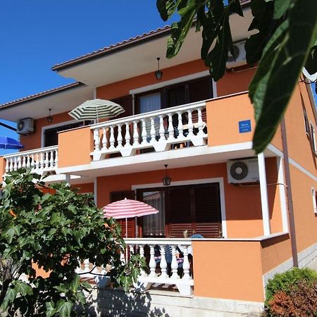 Apartments Miko Malinska Exterior foto